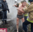 Полуголый мужчина сутки искал выход из теплотрассы (видео) - Мост ТВ