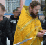 300 осуждённых окунулись в купель - Мост ТВ