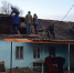 В первый день декады приемов липецкие единороссы помогли отремонтировать крышу дома многодетной семьи - Единая Россия