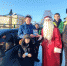 Новогодние патрули ГИБДД продолжают дарить подарки липчанам - Липецкая ГТРК