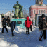 Единороссы приводят в порядок территории памятников - Единая Россия