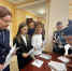 В Липецке офицеры регионального СК России совместно с волонтерами организовали для старшеклассников правовую игру "СЛЕДопыт" - Следственный комитет