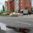 В центре города из люка текут канализационные стоки: забит коллектор - Gorod48.ru