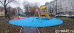 Пул подрядчиков укладывает асфальт по 21 адресу программы «Мой двор» в Липецке
