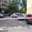 Шлагбаум во дворе из-за платных парковок в Липецке первым поставил дом на Ленина - Липецкая ГТРК