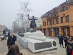 Преосвященнейший Евфимий, епископ Усманский принял участие в открытии памятника Алексею Петровичу Хренникову
