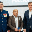 Единороссы наградили медалью отца Героя Романа Жураева - Единая Россия