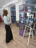 На выходных в библиотеке им. С. Есенина открылась выставка «Антарктида: льды, пингвины... и стихи»