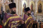 В субботу 4-й седмицы Великого поста, Поминовение усопших, Высокопреосвященнейший Арсений, митрополит Липецкий и Задонский, совершил Божественную литургию и панихиду