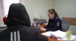 Бил ногами в грудь: липчанин изувечил сидящую на скамейке у подъезда девушку