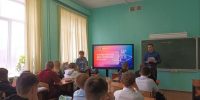 Единороссы Липецка провели исторический квиз в День космонавтики - Единая Россия