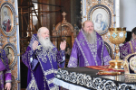 Высокопреосвященнейший схимитрополит Никон (Васин) и Преосвященнейший Евфимий, епископ Усманский, викарий Липецкой епархии, совершили Божественную литургию во Владимирском соборе Задонского Рождество-Богородицкого мужского монастыря