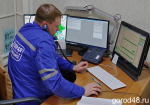Самокатчик снес женщину на остановке у больницы и скрылся с места ДТП