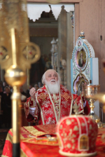 В день Радоницы Высокопреосвященнейший Арсений, митрополит Липецкий и Задонский, совершил Божественную литургию и панихиду в кафедральном соборе Рождества Христова г. Липецка