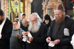 В день Радоницы в соборе Сретения Владимирской иконы Божией Матери Задонского Рождество-Богородицкого мужского монастыря состоялись торжественные богослужения