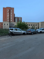 Побитых машин в «Университетском» — девять