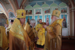 В Неделю 1-ю по Пятидесятнице, Всех святых, Высокопреосвященнейший Арсений, митрополит Липецкий и Задонский, совершил Божественную литургию в храме Покрова Пресвятой Богородицы с. Сухая Лубна Липецкого района
