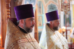 В Неделю 1-ю по Пятидесятнице, Всех святых, Высокопреосвященнейший Арсений, митрополит Липецкий и Задонский, совершил Божественную литургию в храме Покрова Пресвятой Богородицы с. Сухая Лубна Липецкого района