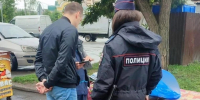 В 15-м микрорайоне Липецка пресекли незаконную торговлю одеждой - Комсомольская Правда