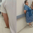 В Липецке пациенты сидят на полу из-за нехватки кресел - LipetskNews.Ru