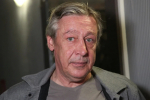 Михаил Ефремов поставил точку споре о квартире семьи, которая 19 лет ухаживала за его дядей: кому досталась жилплощадь