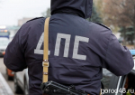 Лишённый прав пьяный водитель мопеда обложил инспекторов ДПС матом