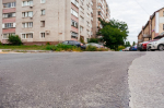 В микрорайонах 16, 21 и 23 Липецка рабочие уложили новое дорожное полотно