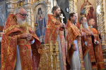 В Неделю 13-ю по Пятидесятнице, Высокопреосвященнейший схимитрополит Никон (Васин) и Преосвященнейший Евфимий, епископ Усманский, викарий Липецкой епархии совершили Божественную литургию