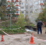На улице 15-й микрорайон в промытую горячей водой яму рухнула машина - Gorod48.ru