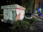 В Ельце водитель и пассажир пострадали в автомобиле, совершившем наезд на препятствие