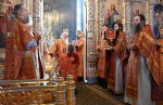 Высокопреосвященнейший схимитрополит Никон (Васин) и Преосвященнейший Евфимий, епископ Усманский, викарий Липецкой епархии, совершили Божественную литургию во Владимирском соборе Задонского Рождество-Богородицкого мужского монастыря