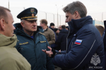 Александр Куренков проинспектировал работу Спецуправления пожарной охраны МЧС России на космодроме Байконур и передал три единицы новой техники