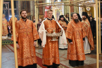 В Неделю 27-ю по Пятидесятнице, Высокопреосвященнейший схимитрополит Никон (Васин) и Преосвященнейший Евфимий, епископ Усманский, викарий Липецкой епархии, совершили Божественную литургию в Задонском Рождество-Богородицком мужском монастыре