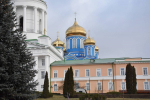 В Неделю 27-ю по Пятидесятнице, Высокопреосвященнейший схимитрополит Никон (Васин) и Преосвященнейший Евфимий, епископ Усманский, викарий Липецкой епархии, совершили Божественную литургию в Задонском Рождество-Богородицком мужском монастыре