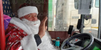 Липчан по городу возит настоящий Дед Мороз - Gorod48.ru