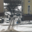 Снежная глыба в центре Липецка рухнула на прохожих и припаркованные машины - МОЁ! Липецк