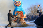 Есть одна примета: сдашь манто в ломбард, а зима вернётся, несмотря на март