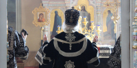 В Великую Среду, праздник Собора Архангела Гавриила, Высокопреосвященнейший Арсений, митрополит Липецкий и Задонский совершил последнюю в текущем году Божественную литургию Преждеосвященных Даров - Липецкая Епархия