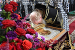 В Великий Пяток Преосвященнейший Евфимий, епископ Усманский, викарий Липецкой епархии, совершил Вечерню с выносом Плащаницы Спасителя