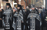 В Великий Пяток Преосвященнейший Евфимий, епископ Усманский, викарий Липецкой епархии, совершил Вечерню с выносом Плащаницы Спасителя