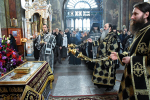 В Великий Пяток Преосвященнейший Евфимий, епископ Усманский, викарий Липецкой епархии, совершил Вечерню с выносом Плащаницы Спасителя