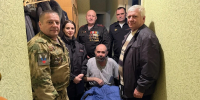 В Липецке сотрудники полиции и общественники навестили ветерана МВД России - Липецкая ГТРК