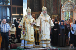 Высокопреосвященнейший схимитрополит Никон (Васин) и Преосвященнейший Евфимий, епископ Усманский, викарий Липецкой епархии, совершили Божественную литургию во Владимирском соборе Задонского Рождество-Богородицкого мужского монастыря