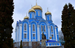 Высокопреосвященнейший схимитрополит Никон (Васин) и Преосвященнейший Евфимий, епископ Усманский, викарий Липецкой епархии, совершили Божественную литургию во Владимирском соборе Задонского Рождество-Богородицкого мужского монастыря