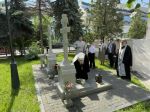 Глава Липецкой митрополии в Богоявленском кафедральном соборе в Елохове г. Москвы, совершил Божественную литургию и панихиду по случаю 36-й годовщины со дня интронизации приснопамятного Святейшего Патриарха Московского и всея Руси Алексия II