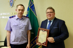Руководитель следственного управления СК России по Липецкой области вручил ведомственные награды активистам поискового движения
