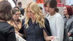 Яна Рудковская оценила экспозицию елецкого кружева на выставке в Москве