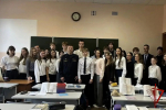 В Липецке офицер Росгвардии провел патриотический и правовой уроки для учащихся лицея города