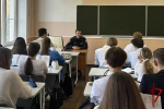 В Липецке офицер Росгвардии провел патриотический и правовой уроки для учащихся лицея города
